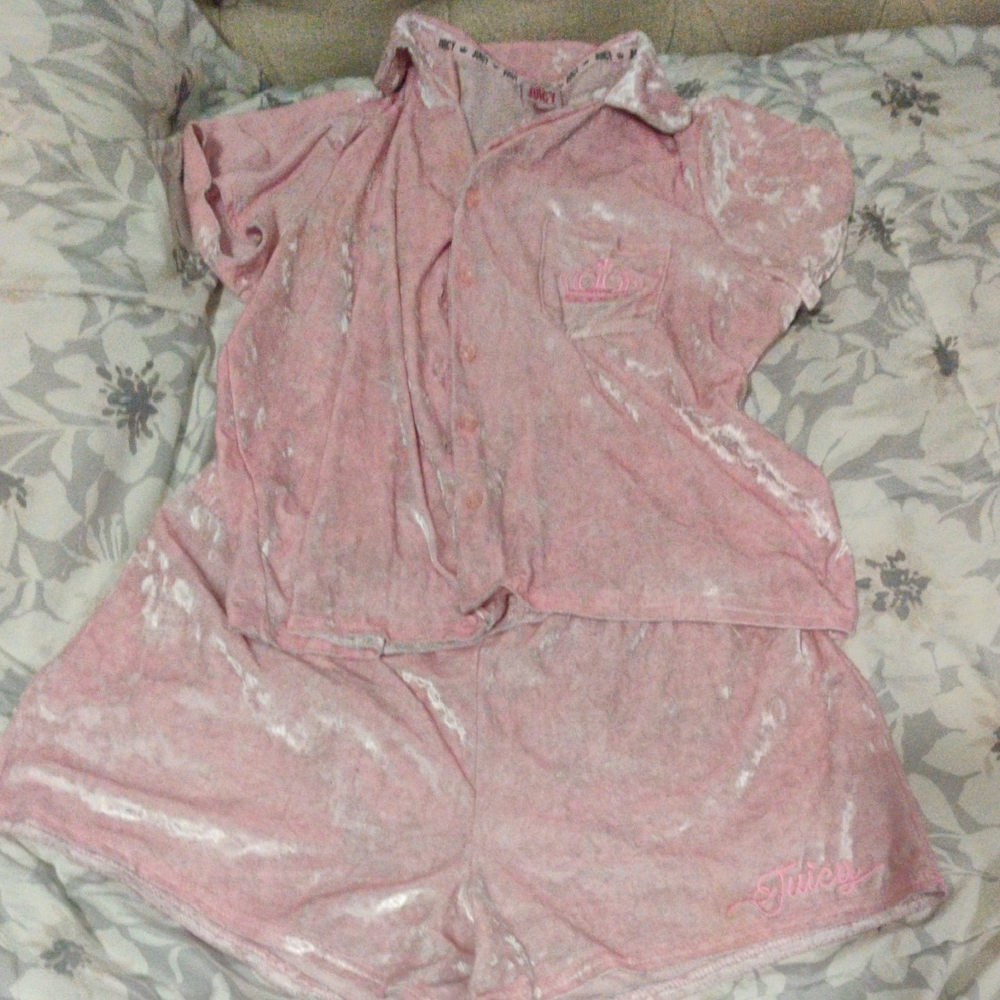 Juicy Couture Pink Velvet Lounge Set